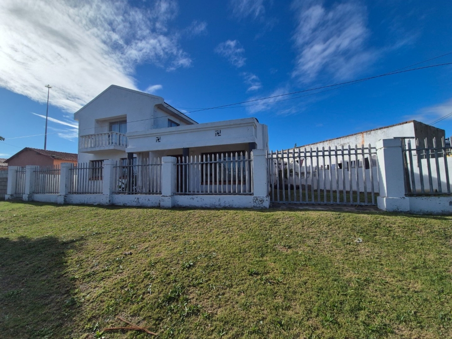 5 Bedroom Property for Sale in Motherwell Eastern Cape